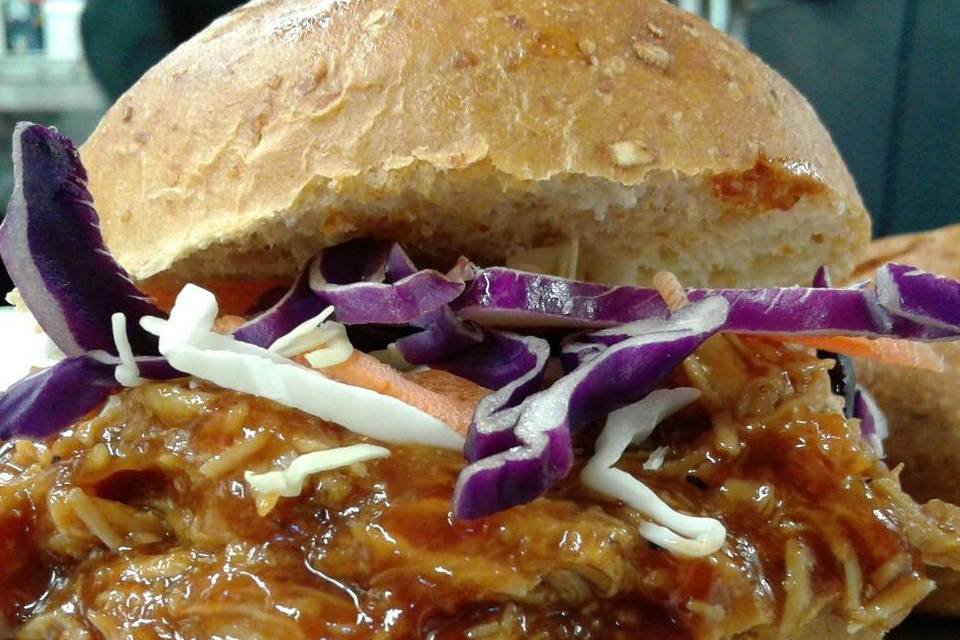 Pulled Chicken Sliders