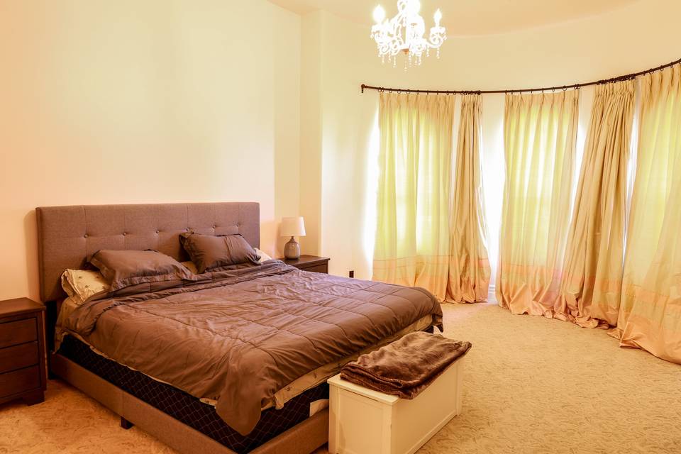Guest room