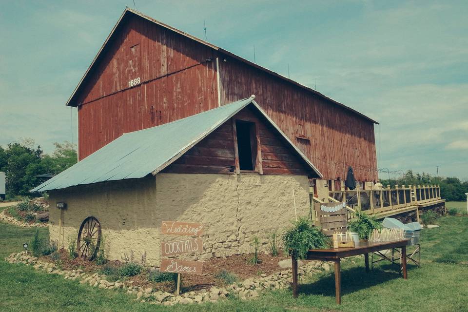 Over The Vines Vineyard & Wine Barn