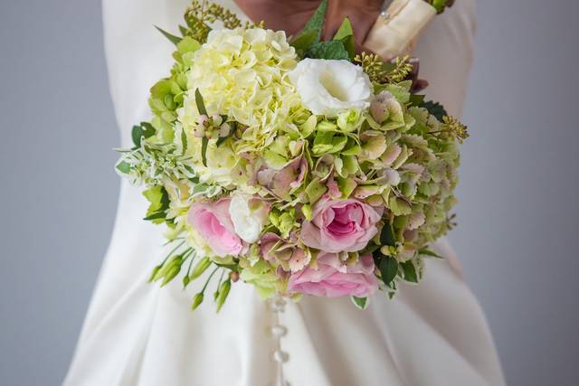 The bride holding a bouquet