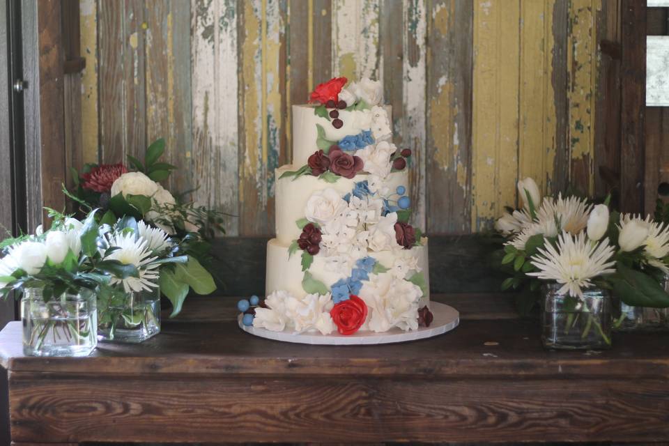 Lala Custom Cake - Mini 2 tier birthday cake! 💛💛 Edible gold leaf and a  mix of sugar and fresh flowers. Lemon blueberry cake and red velvet! We  usually do not do