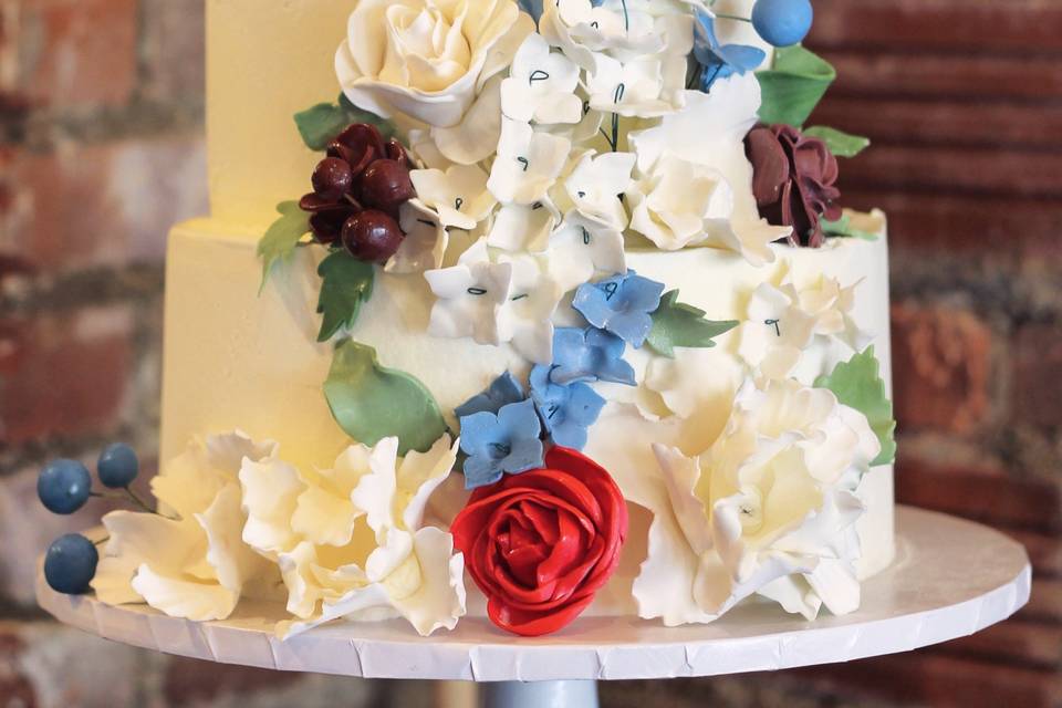 LaLa Custom Cake - Wedding Cake - Lakewood, OH - WeddingWire