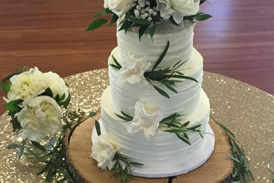 LaLa Custom Cake - Wedding Cake - Lakewood, OH - WeddingWire