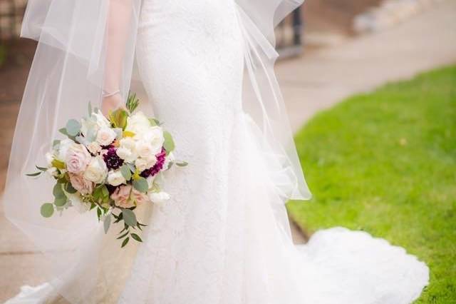 Sleeveless bridal gown