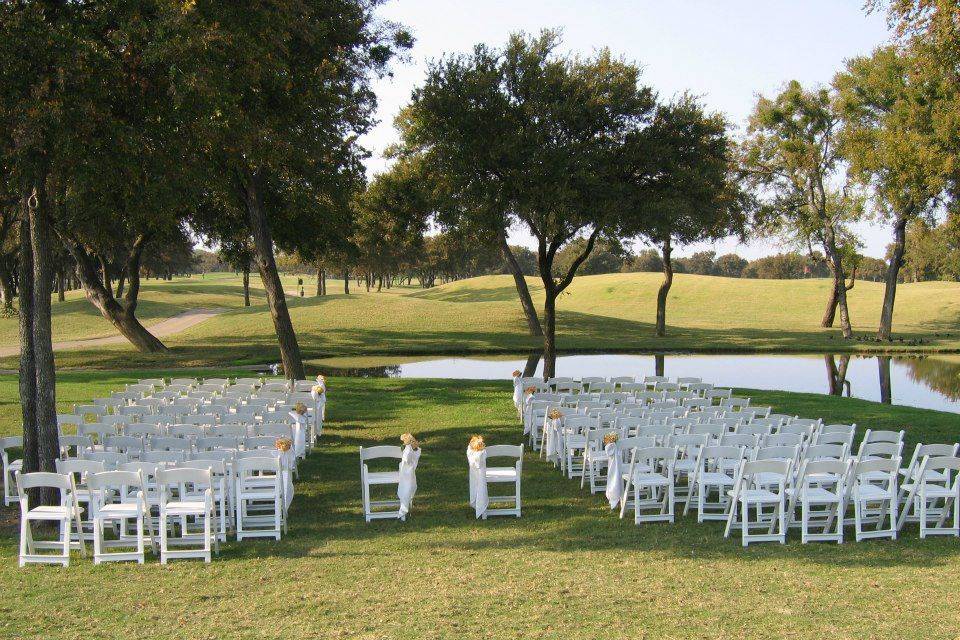 Outdoor wedding set up at the Indian Creek golf club