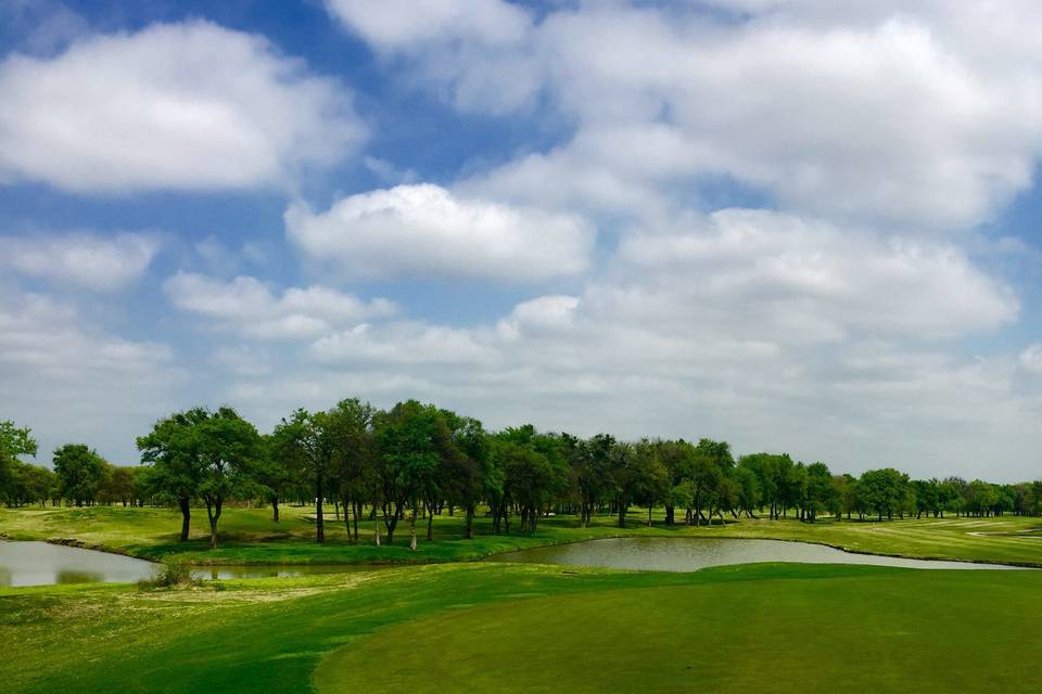 Exterior view of Indian Creek golf club