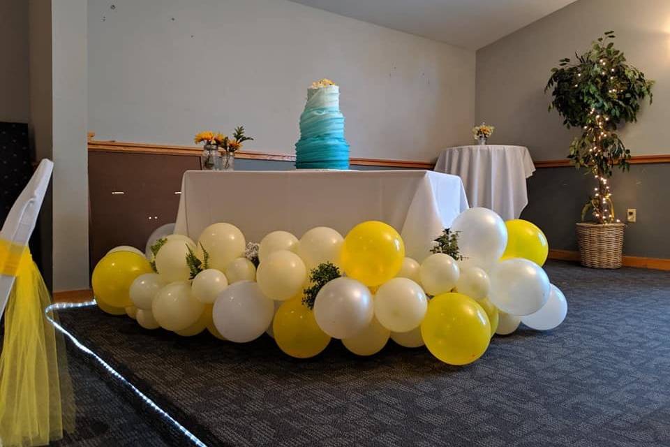 Cake table