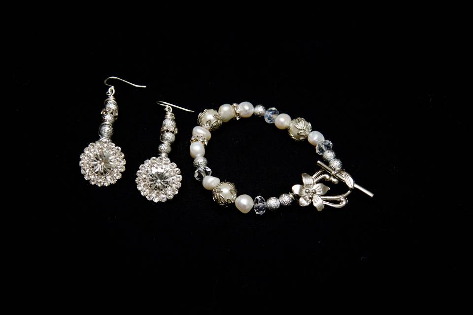 Bracelet/Earring Set designed and created by Mystic Angel Creations. Materials used: artisan grade, nontarnishable wire, glass pearls, crystals and rhinestone buttons