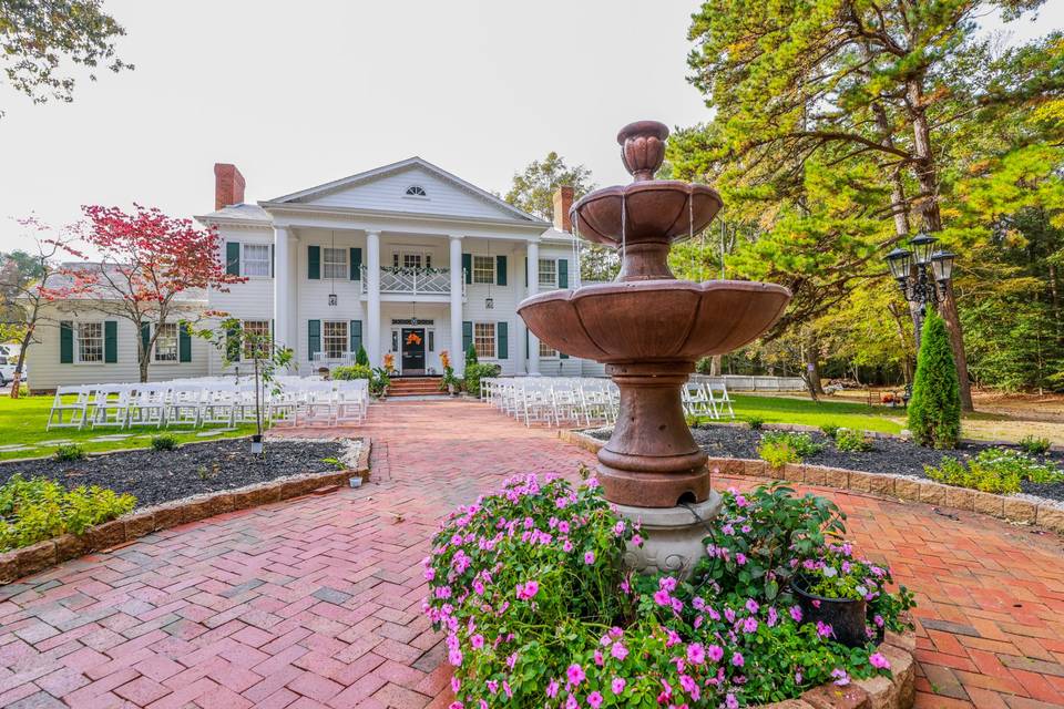 The Magnolia Mansion Fountain