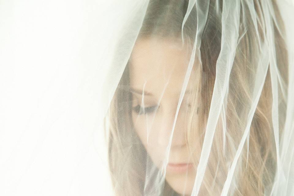 Veil and flowers