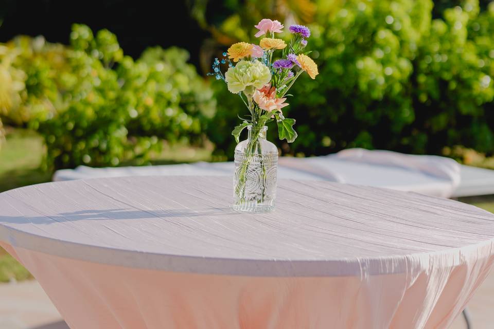 Bud vase cocktail