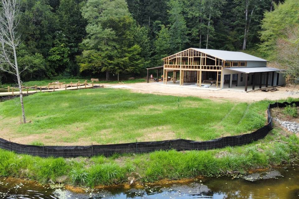 Lakeside Lodge