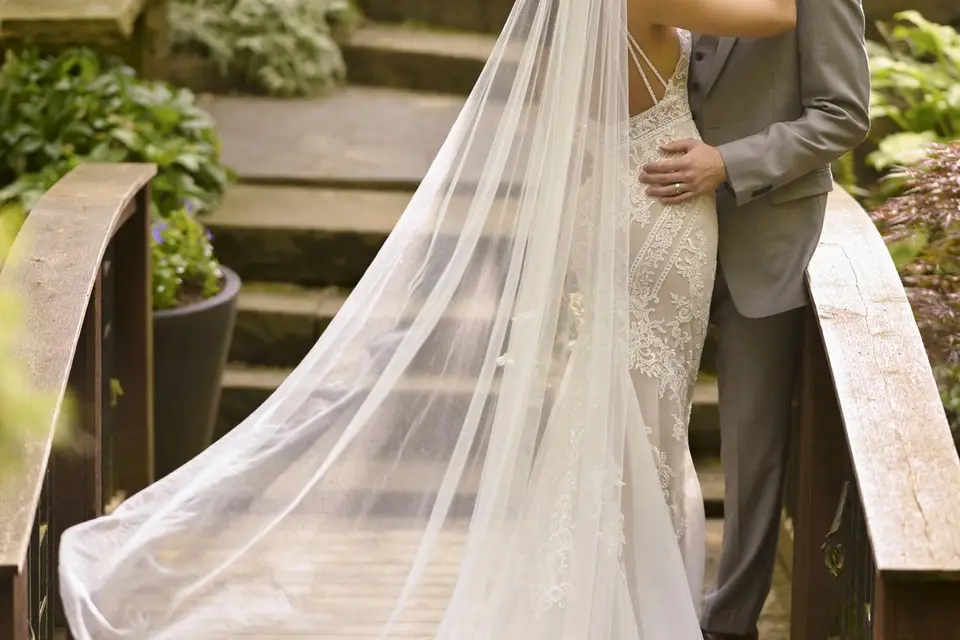 Alannah Pearl Veil