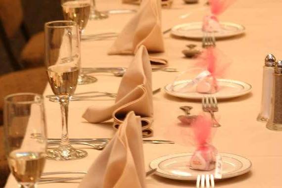 long table setting