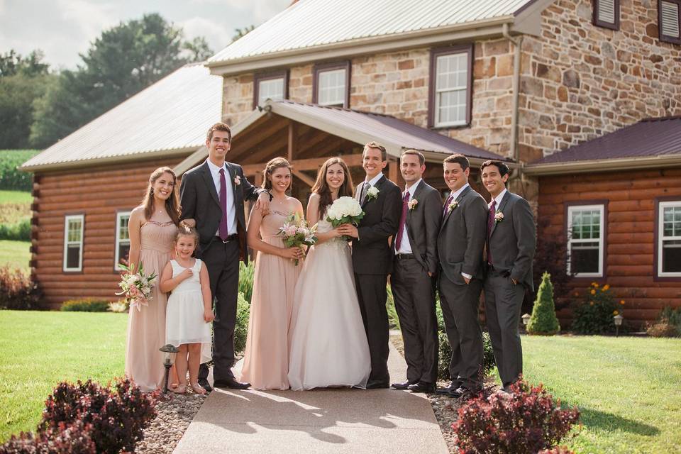 Couple with the guests