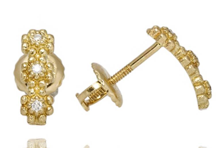 Oriental Style Pearl Gold Earrings