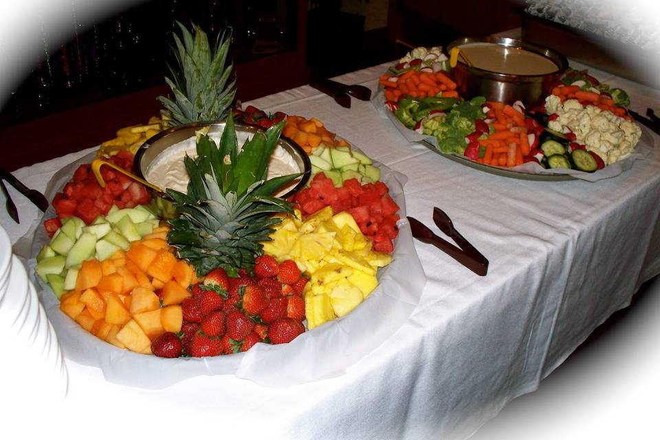 Fresh cut fruit tray with fruit dip