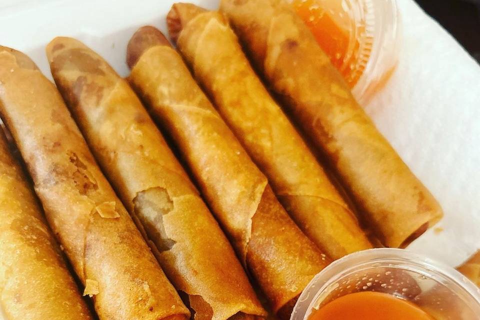 Mama V’s Lumpia