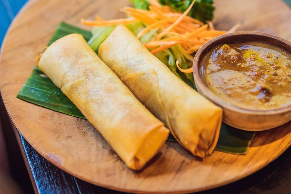 Mama V’s Lumpia
