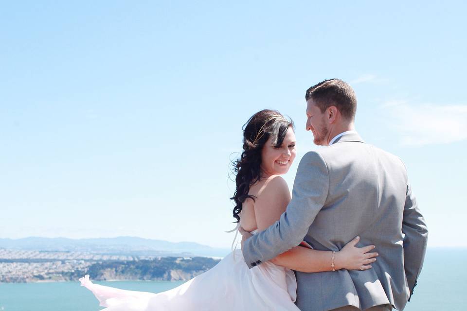 Real Bride Jessica's Claire La Faye Custom Gown
Photographer: Scot Woodman Photography