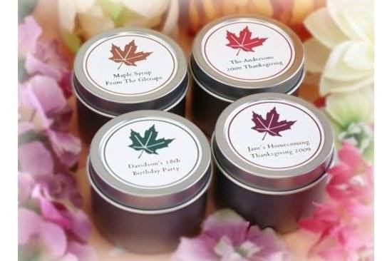 Round Tin Favors with Maple Leaf Circular Label