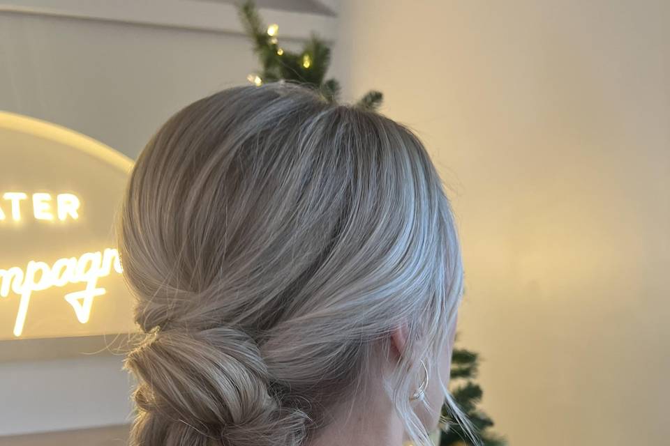 Bridal party hair