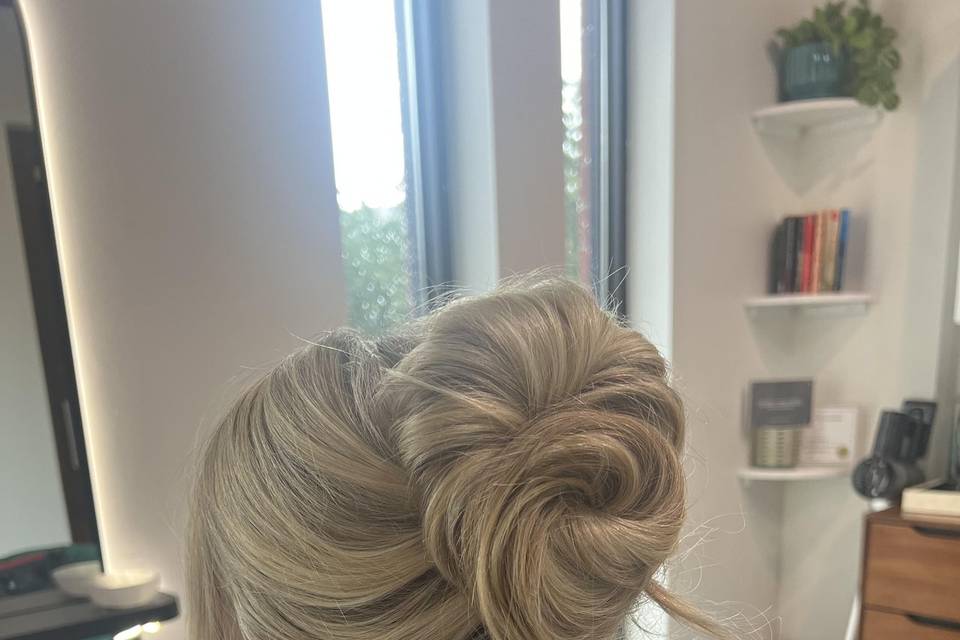 Bridal party hair