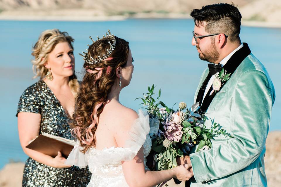 Officiant Angie, Colorado Rive