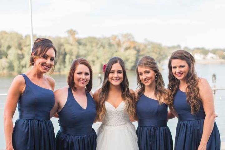 Bride and bridemaids