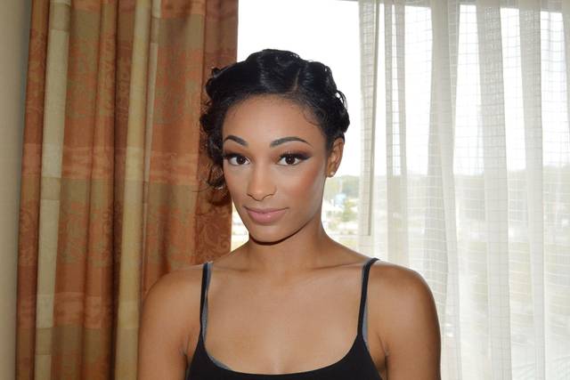 Mona Small Makeup Artistry