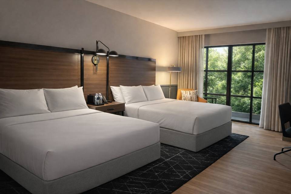 Queen Guestroom