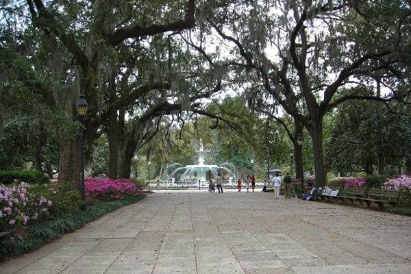 Forsyth Park, a very popular spot for getting married in Savannah!