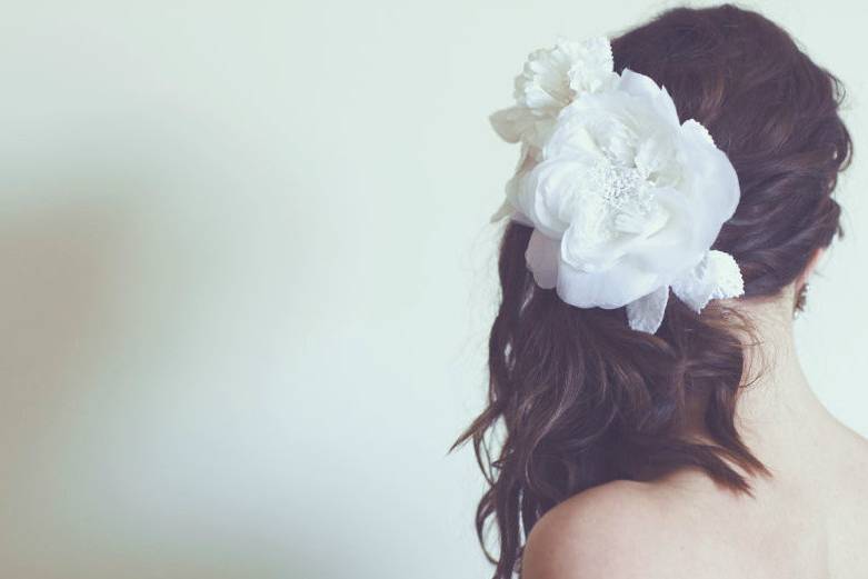 Wedding hair with white flower