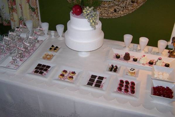Delicious Table Buffets for your special event.