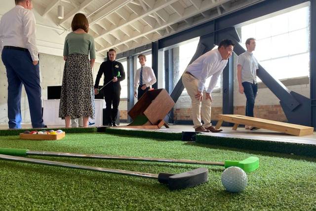 Putts Mobile Mini Golf