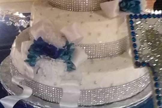 Hollywood Glamour Wedding Cake