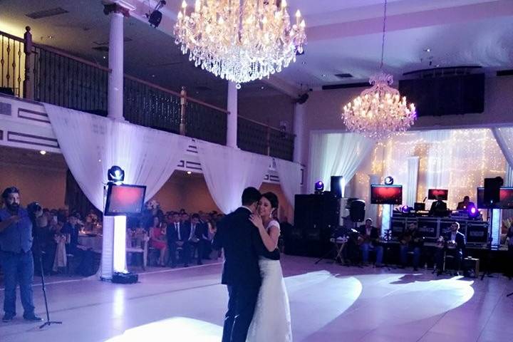There first dance !