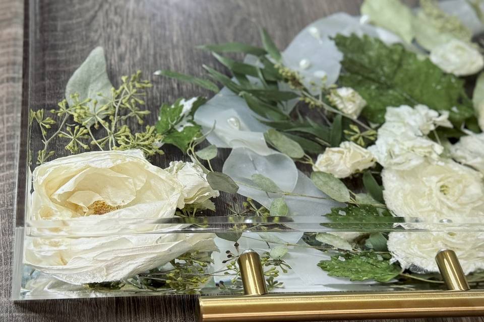 Flower preservation tray