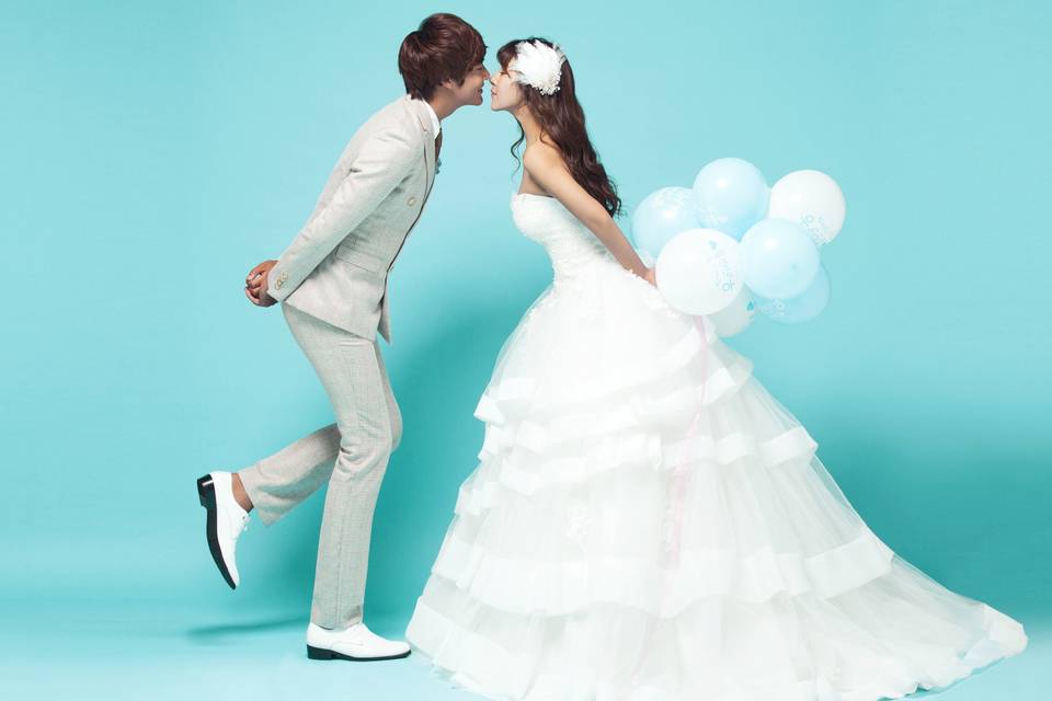 Weekend Wedding Inc.