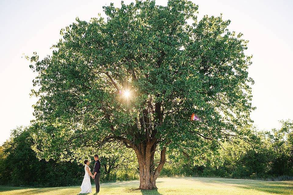 Magnolia Barn Couple portrait