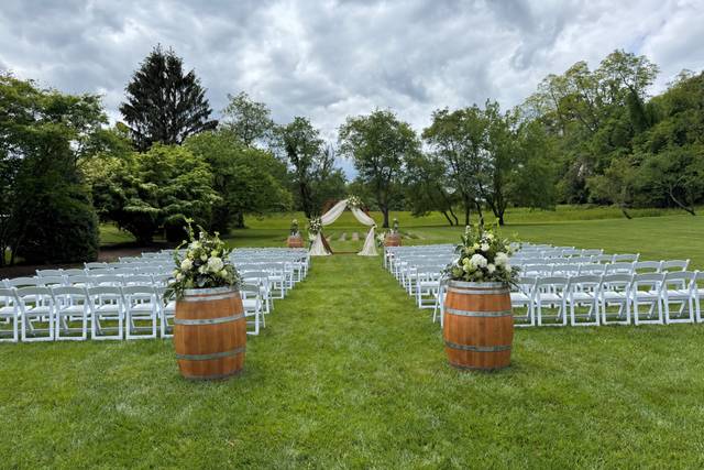 Outdoor ceremony