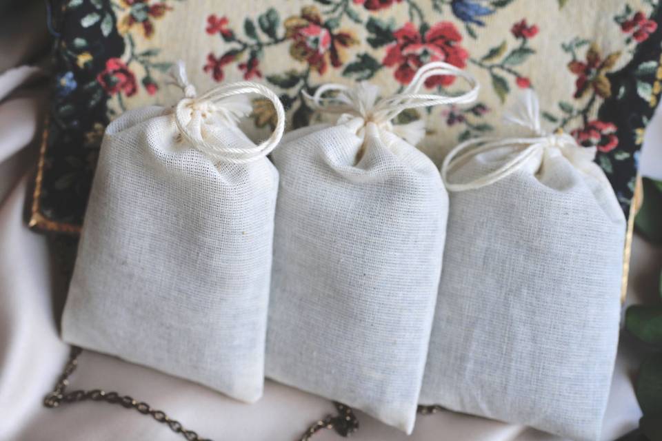 LAVENDER SACHET FAVORS | Organza  - Organic Lavender Sachet favors, perfect gifts for guests!
