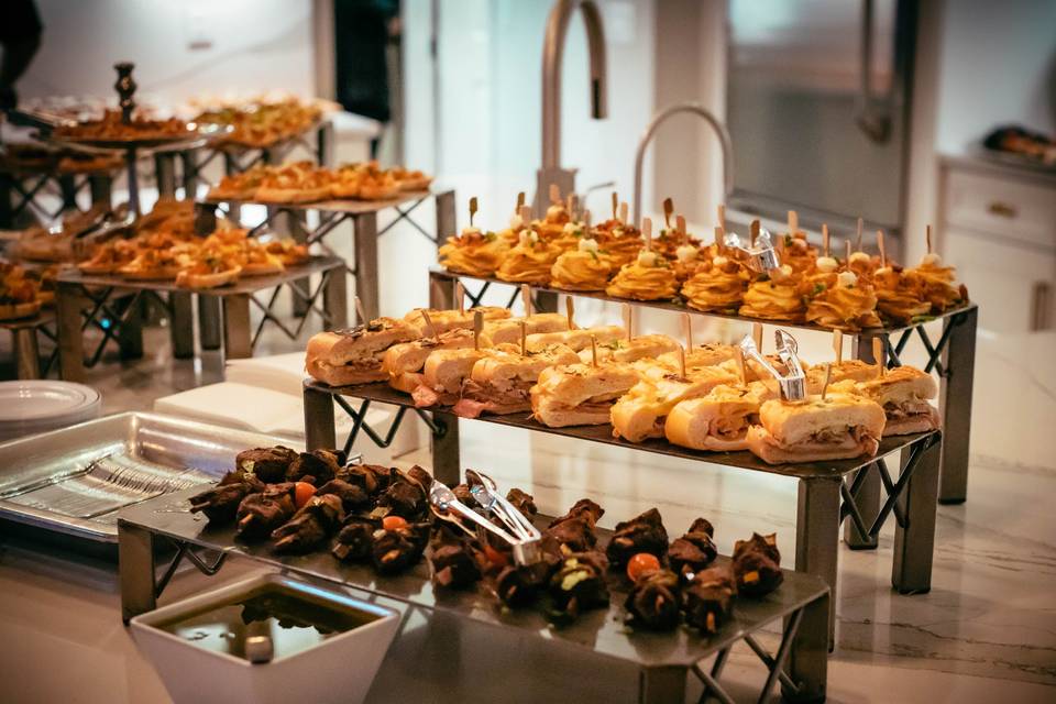 Heavy Hors D'Oeuvres
