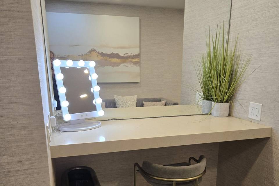 Event Suite Selfie Mirror