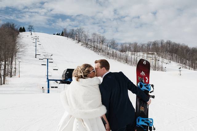 Winter Weddings at Shanty Cree