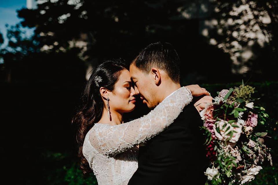 Bride & Groom Close