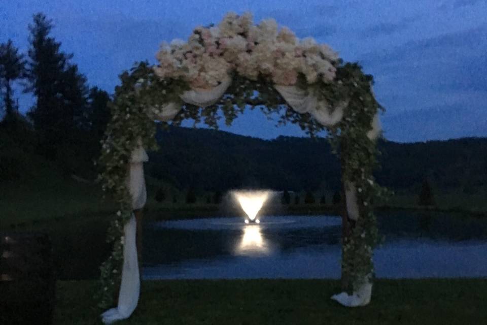 Lighted fountain