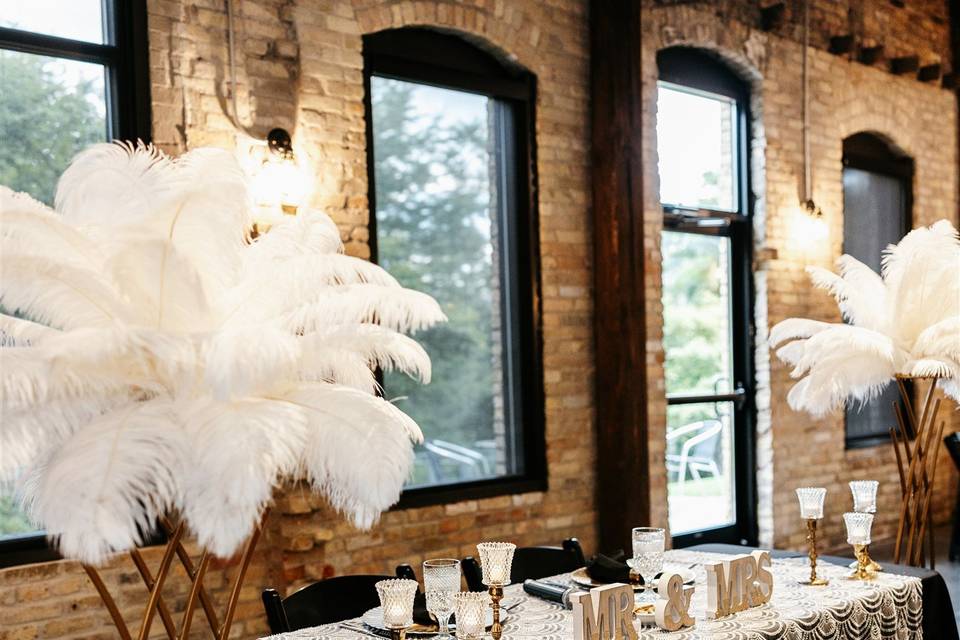 Standing Feather Display