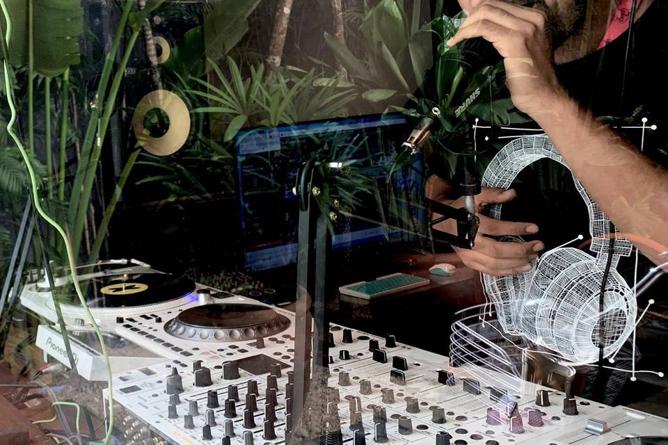DJ Luis Mares Downtown Tulum