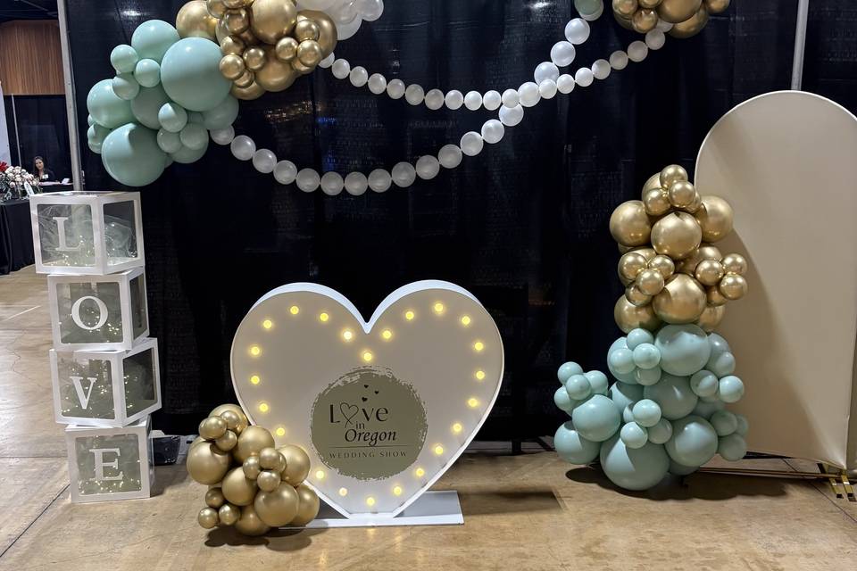 Love in Oregon wedding expo